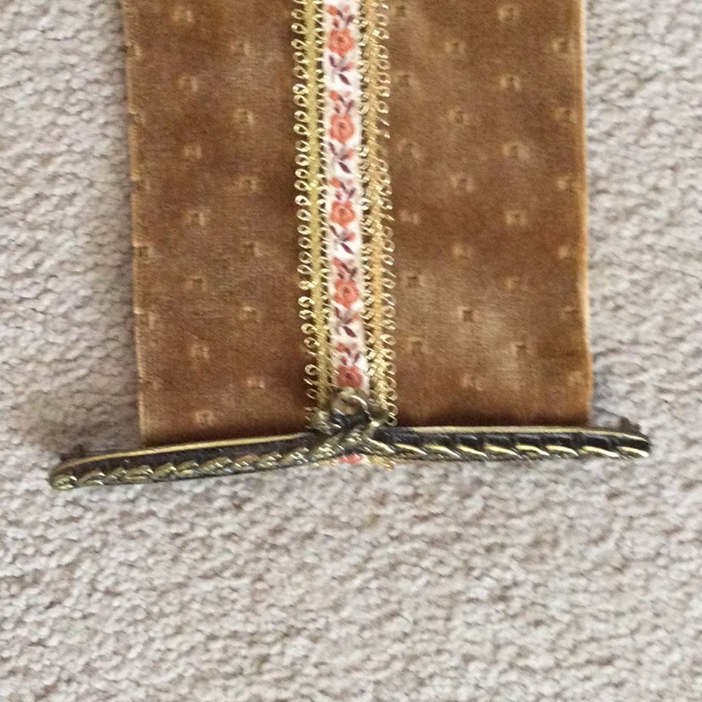 Velvet wall hanging - Picture 4 of 5